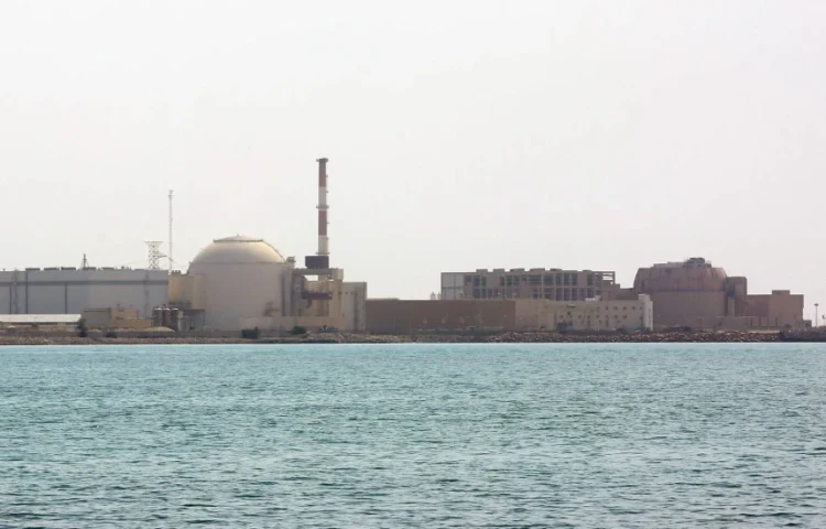 H Ρωσία ζητά «παύση πυρός» από ΗΠΑ–Ισραήλ για εκκένωση προσωπικού από το Ιράν