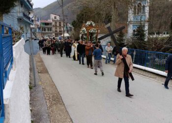 (Επιτάφιος Θρήνος-Εγκώμια και Περιφορά Επιταφίου στον Ι.Ν. Αγ. Γεωργίου Εχίνου Ξάνθης)