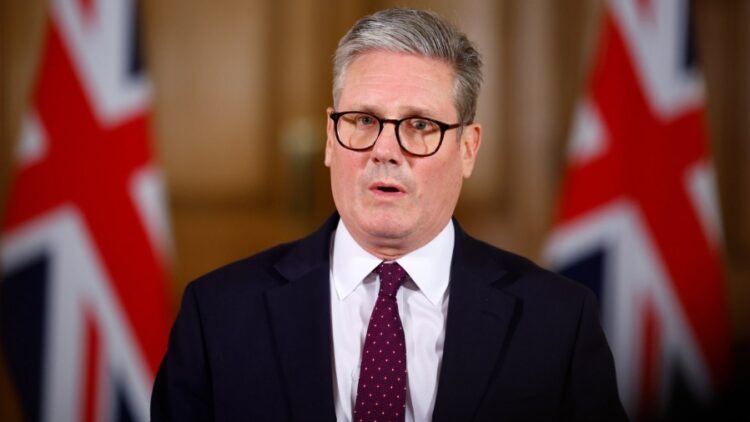 Στάρμερ: «Όχι» σε αποκλεισμό του Ιράν – Το Λονδίνο δεν εμπλέκεται σε πόλεμο