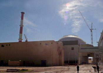 Ιράν: «Έγκλημα πολέμου» πιθανή επίθεση στον πυρηνικό σταθμό Μπουσέρ