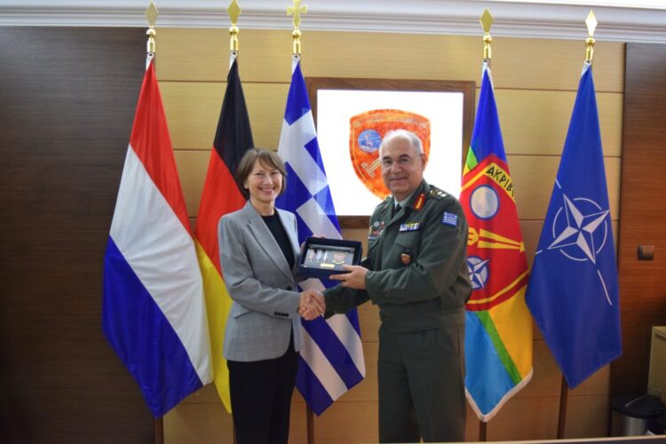 Η Πρέσβης της Φινλανδίας, κα Leena Pylvanainen, επισκέφτηκε το Πεδίο Βολής Κρήτης