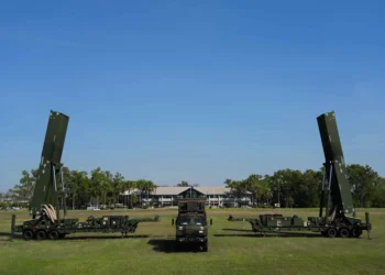 Οι ΗΠΑ εξετάζουν ανάπτυξη του υπερηχητικού «Dark Eagle» απέναντι στο Ιράν