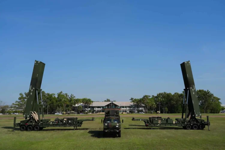 Οι ΗΠΑ εξετάζουν ανάπτυξη του υπερηχητικού «Dark Eagle» απέναντι στο Ιράν