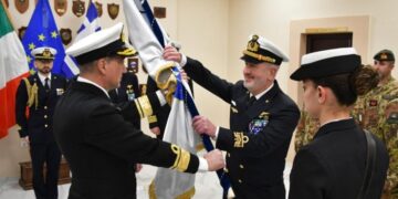 Στον Ναύσταθμο Κρήτης, στην Σούδα, η τελετή αλλαγής διοικητή Τακτικής Δύναμης  EUNAVFOR MED για την επιχείρηση “Ειρήνη”.