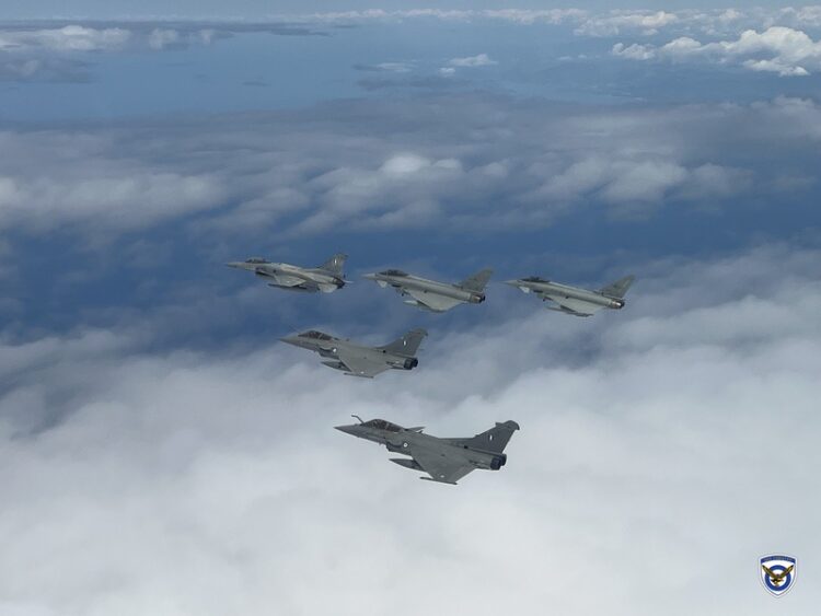 Ελληνικά «γεράκια» F-16 Viper και Rafale σε κοινή αεροπορική άσκηση με Ιταλία