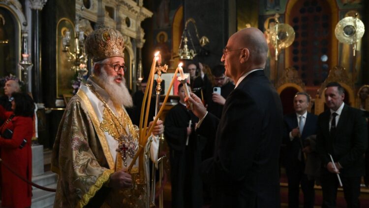 Δένδιας: Ανάσταση με τους ακρίτες στην Αλεξανδρούπολη