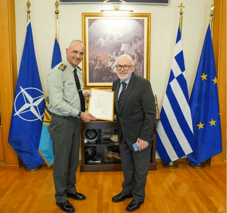 Δωρεά πλοίου τύπου Καταραμάν στις Ένοπλες Δυνάμεις