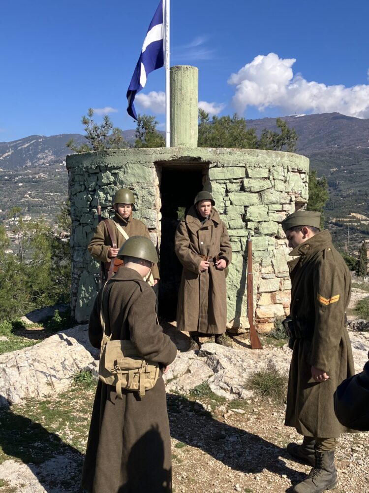 Ζωντάνεψαν τη θυσία του Ήρωα Λοχία Ιτσιου …Βολιώτες μαθητές