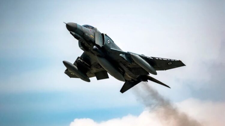 Σαν Σήμερα στις 02/04/1974 Προσγειώθηκαν στην 111ΠΜ τα πρώτα F-4, προοριζόμενα για την 339Μ, προερχόμενα από τις ΗΠΑ.