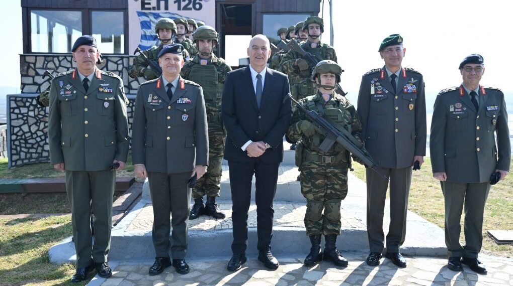 Κυριακή του Πάσχα, ο ΥΕΘΑ Δένδιας μετέβη στο Επιτηρητικό Φυλάκιο (ΕΦ) «126» της 50 Μηχανοκίνητης Ταξιαρχίας (50 Μ/Κ ΤΑΞ) «ΑΨΟΣ»