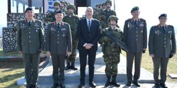 Κυριακή του Πάσχα, ο ΥΕΘΑ Δένδιας μετέβη στο Επιτηρητικό Φυλάκιο (ΕΦ) «126» της 50 Μηχανοκίνητης Ταξιαρχίας (50 Μ/Κ ΤΑΞ) «ΑΨΟΣ»