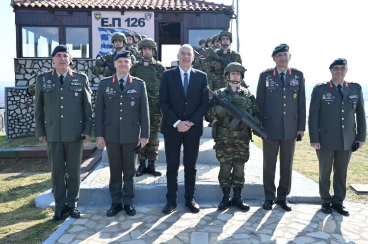 Κυριακή του Πάσχα, ο ΥΕΘΑ Δένδιας μετέβη στο Επιτηρητικό Φυλάκιο (ΕΦ) «126» της 50 Μηχανοκίνητης Ταξιαρχίας (50 Μ/Κ ΤΑΞ) «ΑΨΟΣ»