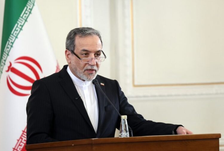 Ιράν για Στενά Ορμούζ: Προειδοποιεί για «προκλητικές ενέργειες» πριν από την απόφαση του ΟΗΕ