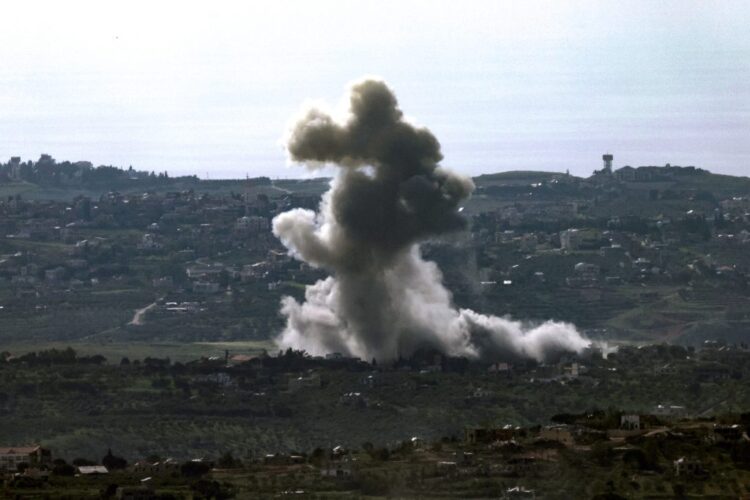 Κλιμάκωση στον Λίβανο: Ισραηλινά πλήγματα στη Μπεκάα – Απειλές Χεζμπολάχ για επιθέσεις αυτοκτονίας