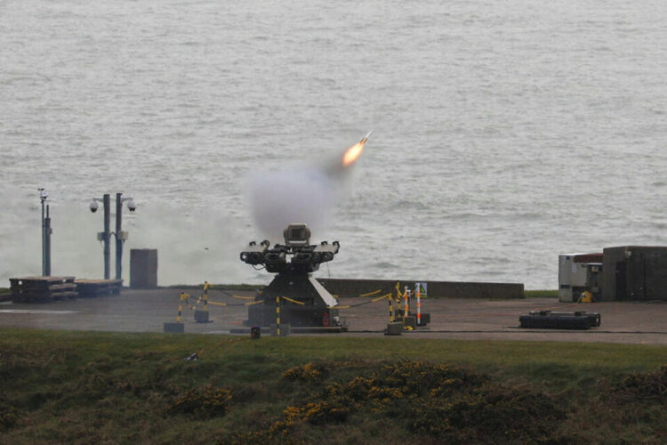H Βρετανία στέλνει αντιαεροπορικό σύστημα στο Κουβέιτ μετά από ιρανική επίθεση σε πετρελαϊκές εγκαταστάσεις