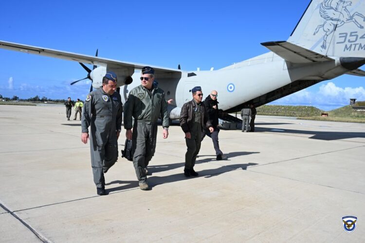 Επίσκεψη Αστραπή του Αρχηγού ΓΕΑ στην 55ΣΜ στην Κύπρο