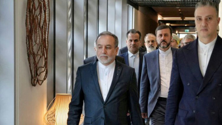 Νέα πρόταση του Ιράν στις ΗΠΑ: Τρία βήματα για επανέναρξη των συνομιλιών με φόντο τα Στενά του Ορμούζ