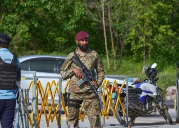 Πακιστάν: Νεκροί 12 αστυνομικοί από βομβιστική επίθεση σε τμήμα