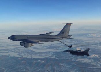 Ένα αμερικανικό αεροσκάφος ανεφοδιασμού KC-135 χάθηκε από τα Radar
