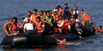 Ακόμη 2 λέμβους με 72 λαθρομετανάστες εντοπίστηκαν νότια της Γαύδου