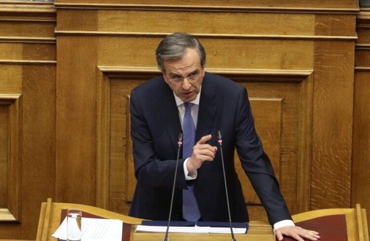 Σαμαράς κατά κυβέρνησης: «Πόσο θα εξευτελιστούν οι θεσμοί;»