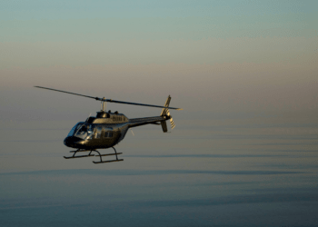 Ελικόπτερο αγνώστων στοιχείων …Παρενόχλησε πλοίο της γραμμής στην καρδιά του Αιγαίου (video)