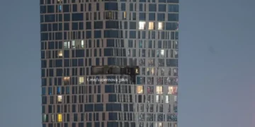 Μόσχα: Ουκρανικό μη επανδρωμένο αεροσκάφος έπληξε πολυκατοικία λίγες ημέρες πριν την παρέλαση της νίκης