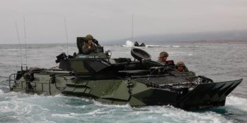 Η Ιταλία αποκτά αμφίβια τεθωρακισμένα από τις ΗΠΑ – Εγκρίθηκε η συμφωνία