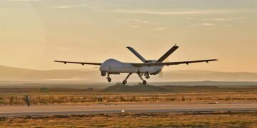 Γιατί ανεχόμαστε τα Τουρκικά UAVs να γυροφέρνουν στα νερά μας;