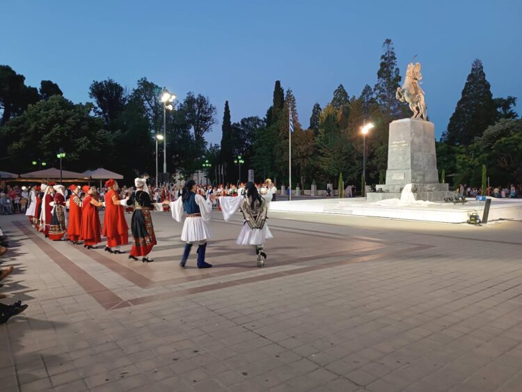 Τα αποκαλυπτήρια του ιστορικού ανδριάντα του Θεόδωρου Κολοκοτρώνη,