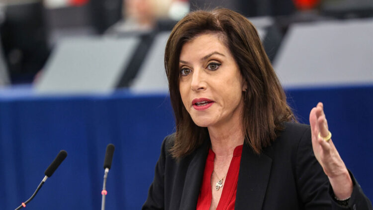 Καταδίκες για τη διαρροή προσωπικών δεδομένων αποδήμων – Καταδίκη με αναστολή η Άννα Μισέλ Ασημακοπούλου