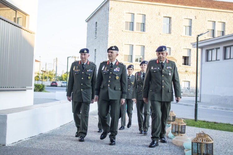 Στην έδρα της (ΣΜΥ) στα Τρίκαλα, χορός Αποφοίτησης των Σπουδαστών ΙΙΙης Τάξης