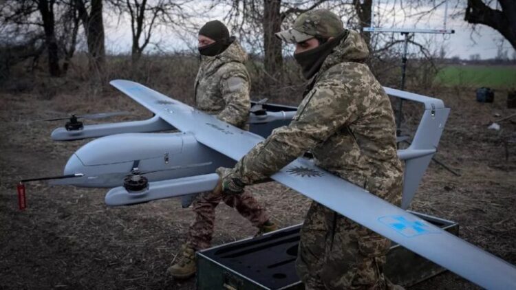 Ουκρανικά drones χτύπησαν 20 ρωσικά πλοία – Η Μόσχα απάντησε με επιθέσεις στα λιμάνια της Οδησσού 1 Ρωσικό «μπλακ άουτ» στη Σεβαστούπολη μετά από ουκρανική επίθεση με drones
