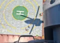 Αεροδιακομιδή ασθενούς με Super Puma της Πολεμικής Αεροπορίας από πλοίο ανοιχτά της Γαύδου (vid)