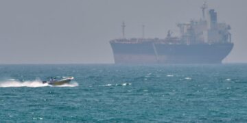 Τελεσίγραφο από τους Φρουρούς της Επανάστασης: «Εμείς ελέγχουμε τα Στενά του Ορμούζ»