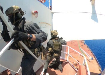 Ρεσάλτο στο ρωσικό δεξαμενόπλοιο «Deliver» ανοιχτά της Σικελίας απο το Γάλλους Κομαντο