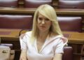Παραιτήθηκε ή την καρατόμησε; Το χρονικό μιας δημόσιας διαμάχης