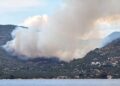 Φωτιά  στο Λουτράκι: Μεγάλη κινητοποίηση με δεκάδες πυροσβέστες