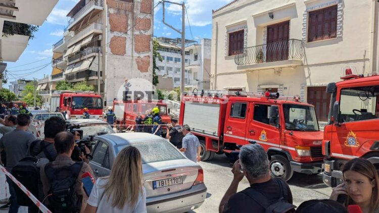 Πέντε προσαγωγές μετά την κατάρρευση πολυκατοικίας – Σώοι οι ένοικοι