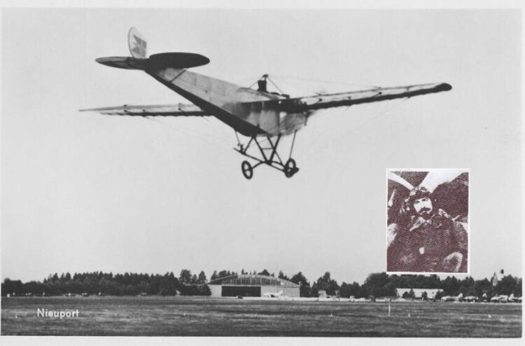 Στις 11 Ιουνίου 1920, ο Σημαιοφόρος Ιωάννης Τζεράχης έχασε τη ζωή του λόγω καταρρίψεως κατά τη μάχη του Σαραχανλί.