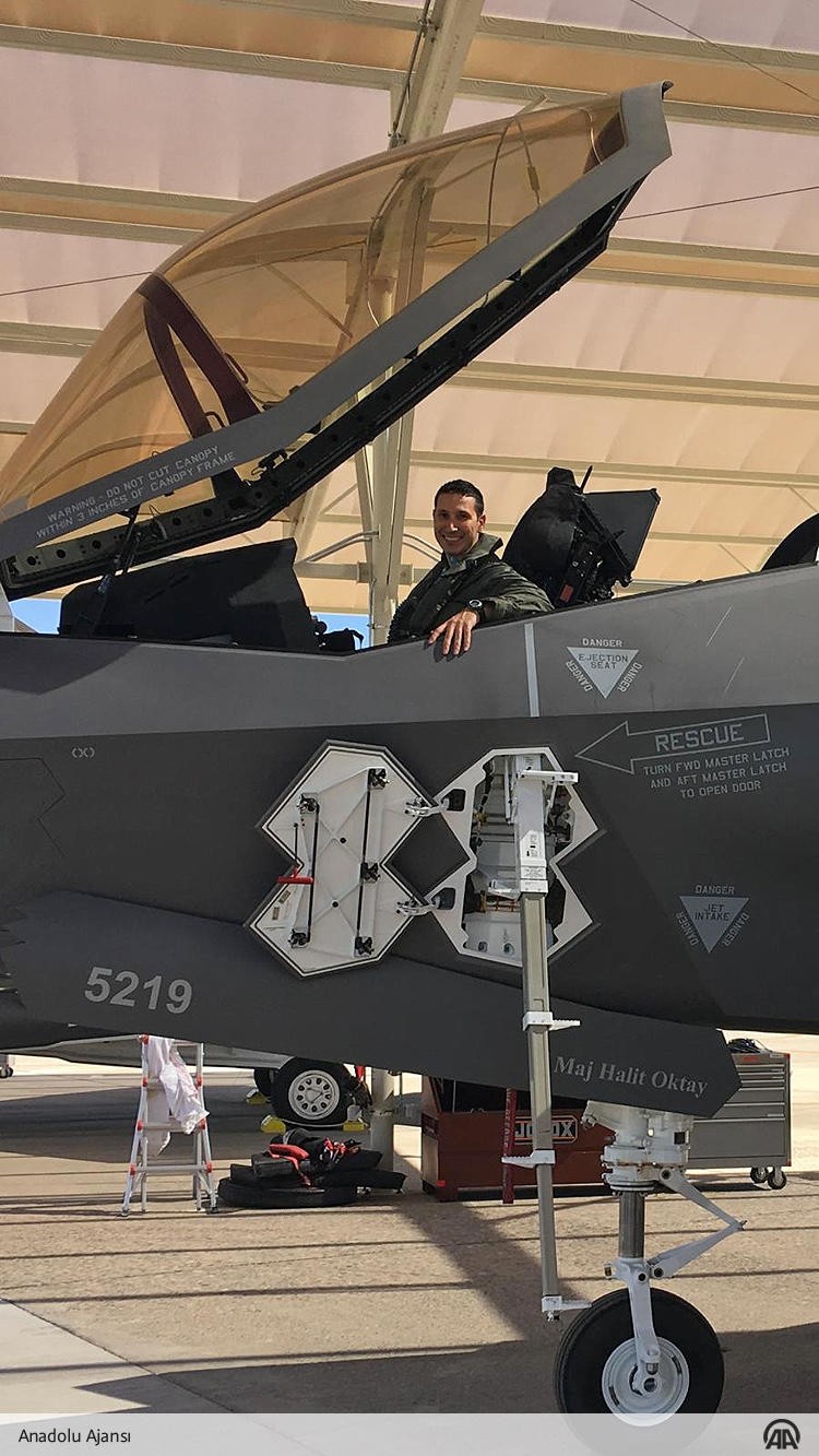 0x0 turkish fighter pilot carries out first flight in us with f 35 jet 1535483091630