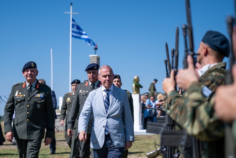 Δαβάκης από τη Φούρκα: «Η Ελληνίδα αποτελεί εγγύηση για την ανεξαρτησία του Έθνους» 3 1 3