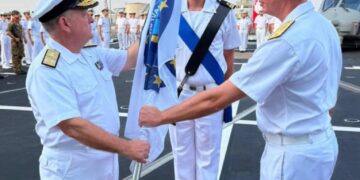 Στον Υποναύαρχο Βασίλειο Γρυπάρη ΠΝ,…Επικεφαλής της Διοίκησης της Επιχείρησης Ασπίδες