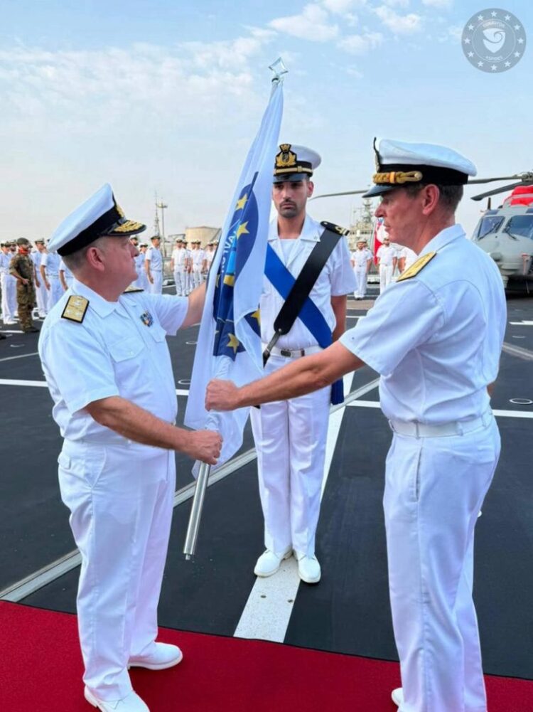 Στον Υποναύαρχο Βασίλειο Γρυπάρη ΠΝ,...Επικεφαλής της Διοίκησης της Επιχείρησης Ασπίδες 1 Στον Υποναύαρχο Βασίλειο Γρυπάρη ΠΝ,…Επικεφαλής της Διοίκησης της Επιχείρησης Ασπίδες