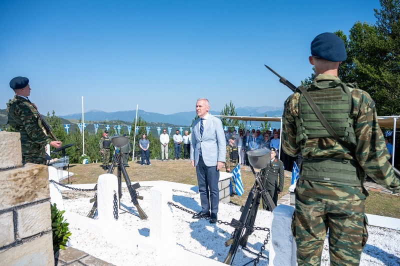 Δαβάκης από τη Φούρκα: «Η Ελληνίδα αποτελεί εγγύηση για την ανεξαρτησία του Έθνους» 2 2 4