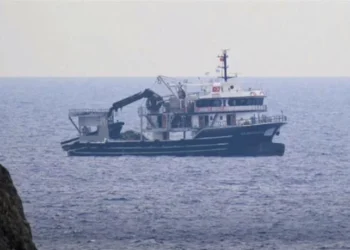 Τουρκικά αλιευτικά στην Τήνο: Καταγγελίες για παρουσία μόλις 200 μέτρα από τις ακτές