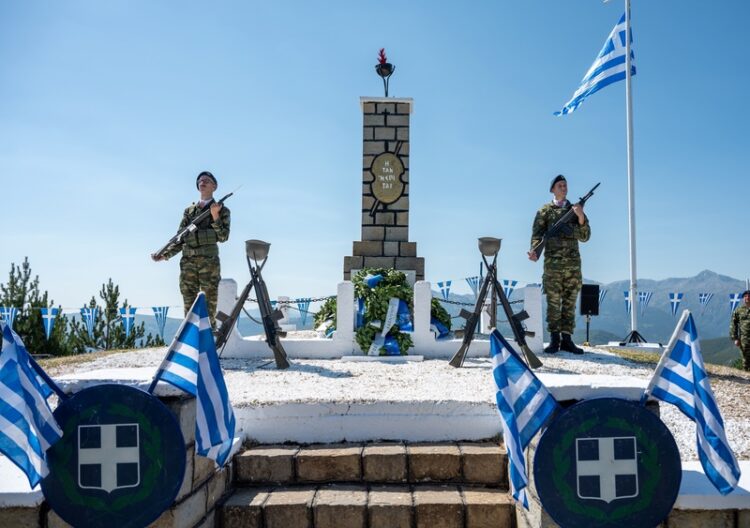 Δαβάκης από τη Φούρκα: «Η Ελληνίδα αποτελεί εγγύηση για την ανεξαρτησία του Έθνους» 1 Δαβάκης από τη Φούρκα: «Η Ελληνίδα αποτελεί εγγύηση για την ανεξαρτησία του Έθνους»