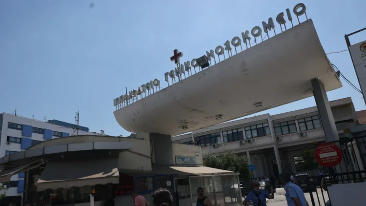 Θεσσαλονίκη: Πέθανε η μητέρα της Αφροδίτης Νέστορα μετά την εμπρηστική επίθεση σε στελέχη της ΝΔ 1 Θεσσαλονίκη: Πέθανε η μητέρα της Αφροδίτης Νέστορα μετά την εμπρηστική επίθεση σε στελέχη της ΝΔ
