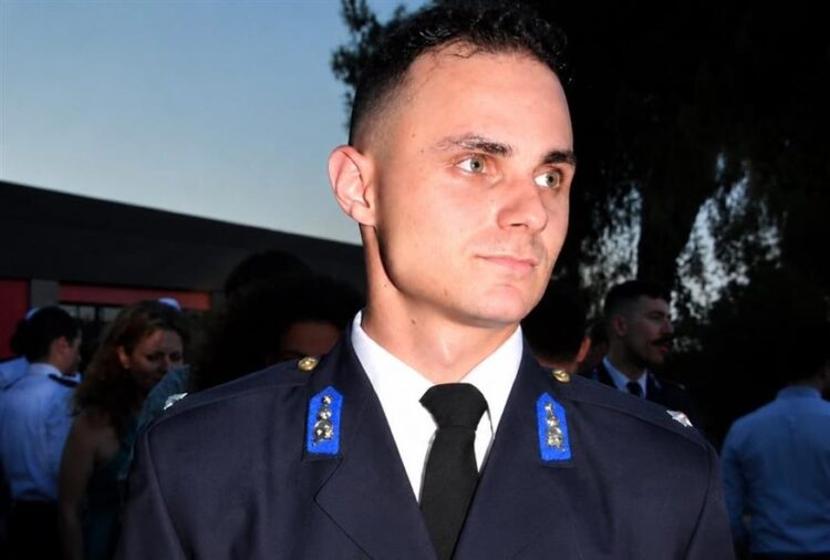 Θρήνος στο Αγρίνιο για το χαμό του 27χρονου Υποδιοικητή της ΠΥ στο Γύθειο 1 Θρήνος στο Αγρίνιο για το χαμό του 27χρονου Υποδιοικητή της ΠΥ στο Γύθειο