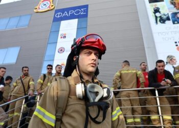 Αντιπυρική περίοδος: 245 Ευρωπαίοι πυροσβέστες στην Ελλάδα